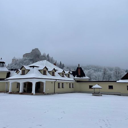 Penzion U Dvoch Levov Oravsky Podzamok Exterior photo