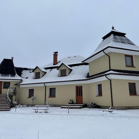Penzion U Dvoch Levov Oravsky Podzamok Exterior photo