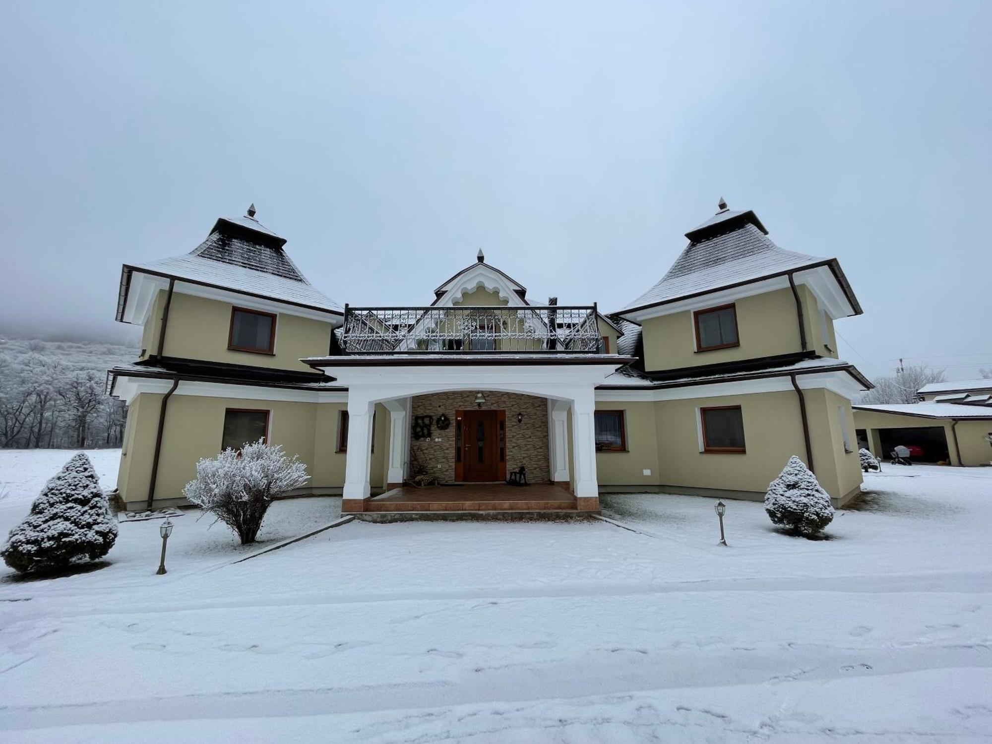 Penzion U Dvoch Levov Oravsky Podzamok Exterior photo